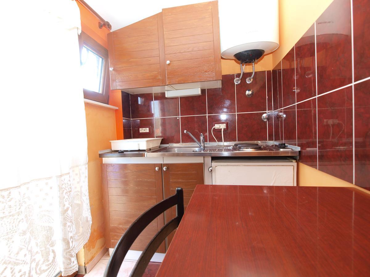 Apartments Slavica 382 Pula Bagian luar foto